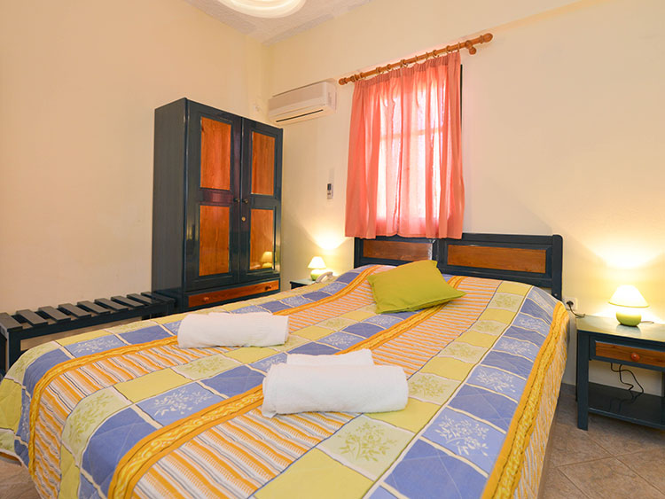 Cyclades Beach appartements à Sifnos - Chambre double avec lit double